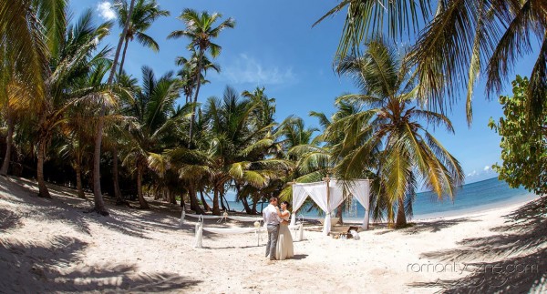 Zaręczyny na rajskiej plaży, podróże poślubne na Karaibach