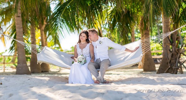 Śluby oficjalne na tropikalnej plaży, romantyczne ceremonie