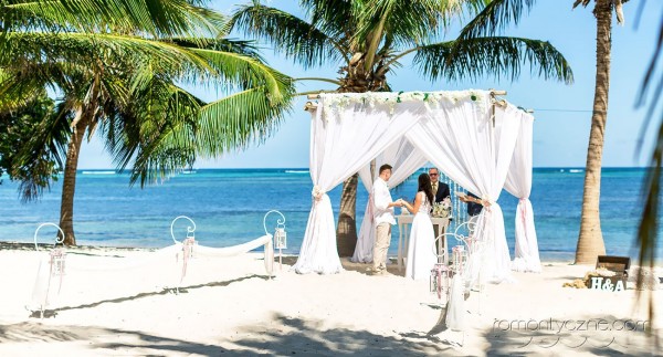 Śluby za granicą na prywatnej plaży, podróże poślubne na Karaibach