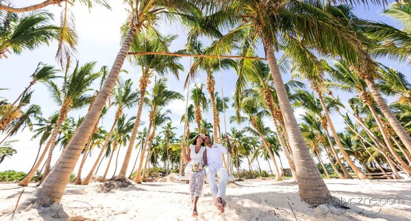 Nieszablonowy ślub na tropikalnej plaży, tropikalne śluby