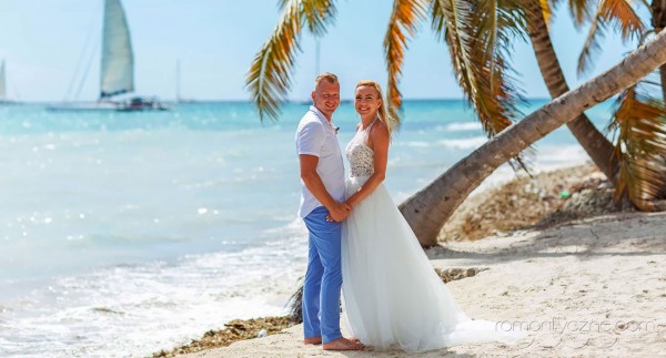 Śluby oficjalne na dominikańskiej plaży, podróże poślubne na Karaibach