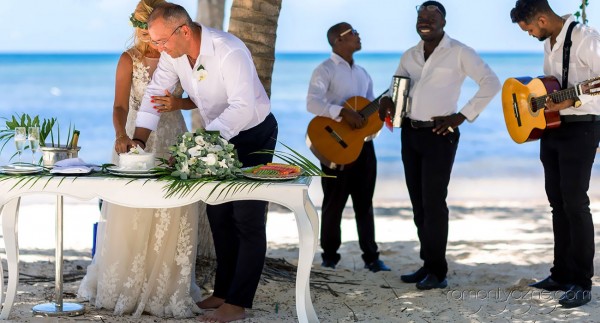 Ślub na prywatnej plaży, zespół muzyczny