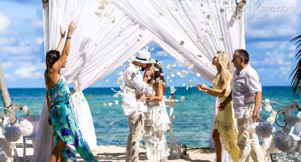 Tropikalne śluby na plaży
