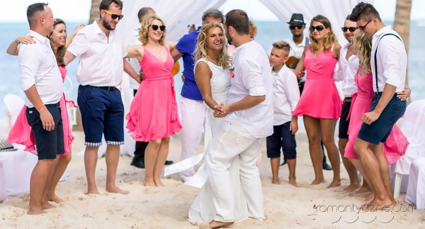 Śluby oficjalne na rajskiej plaży, podróże poślubne na Karaibach