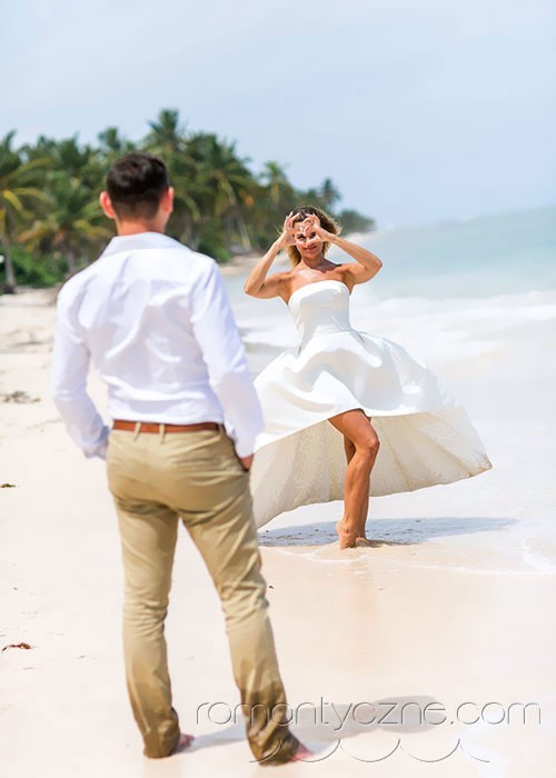 Nieszablonowy ślub na rajskiej plaży