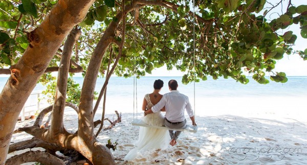Śluby na rajskiej plaży, zagraniczne podróże poślubne