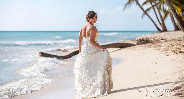Nieszablonowy ślub na rajskiej plaży, romantyczne ceremonie