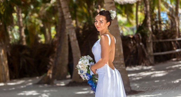 Nieszablonowy ślub na tropikalnej plaży, zagraniczne podróże poślubne