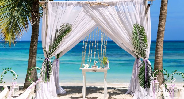 Ceremonie ślubne na dominikańskiej plaży, romantyczne ceremonie