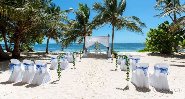 Nieszablonowy ślub na dominikańskiej plaży, romantyczne ceremonie