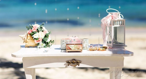 Śluby symboliczne na tropikalnej plaży, zagraniczne podróże poślubne