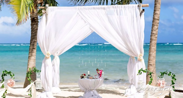 Śluby symboliczne na dominikańskiej plaży