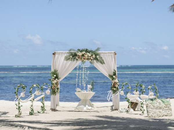 dekoracje z naturalnych kwiatów 