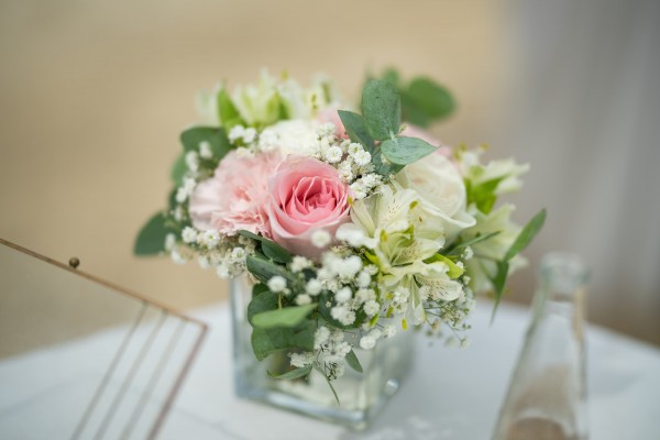 dekoracje z naturalnych kwiatów 