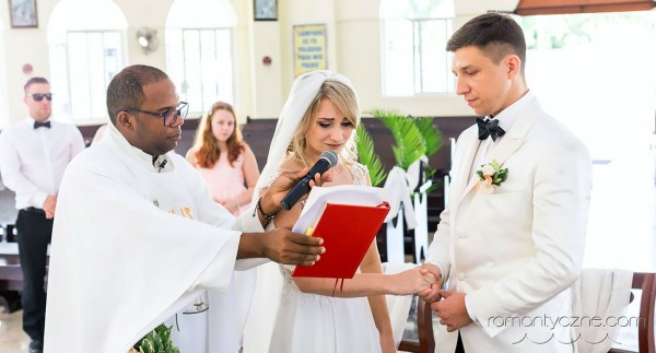 Ślub w kościele, Dominikana