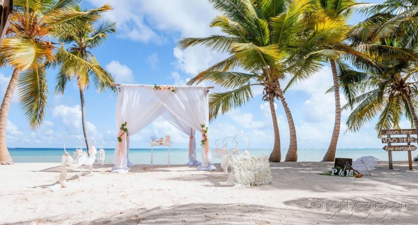 Śluby w tropikach, Saona Island