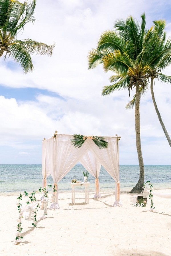 egzotyczny ślub na plaży