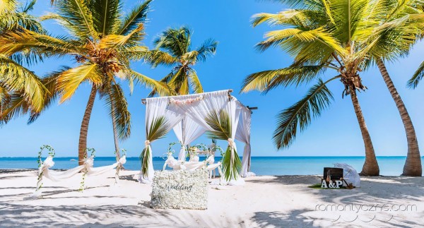 Ślub na prywatnej plaży, przygotowanie ceremonii 