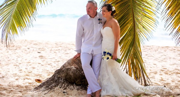 Śluby symboliczne na tropikalnej plaży, podróże poślubne na Karaibach