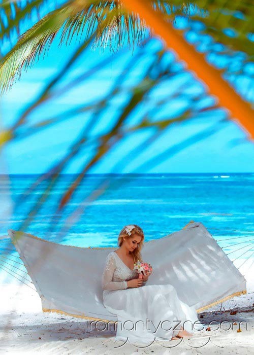 Nieszablonowy ślub na rajskiej plaży, zagraniczne podróże poślubne