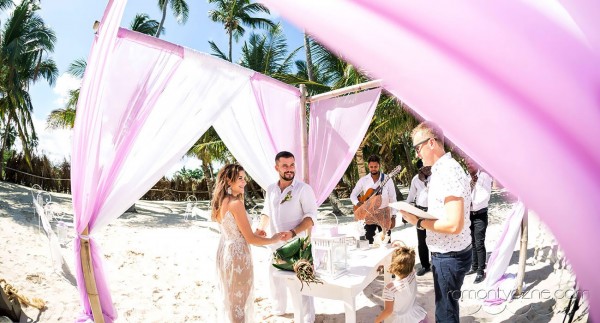 Śluby symboliczne na dominikańskiej plaży, romantyczne ceremonie