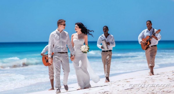 Śluby symboliczne na prywatnej plaży